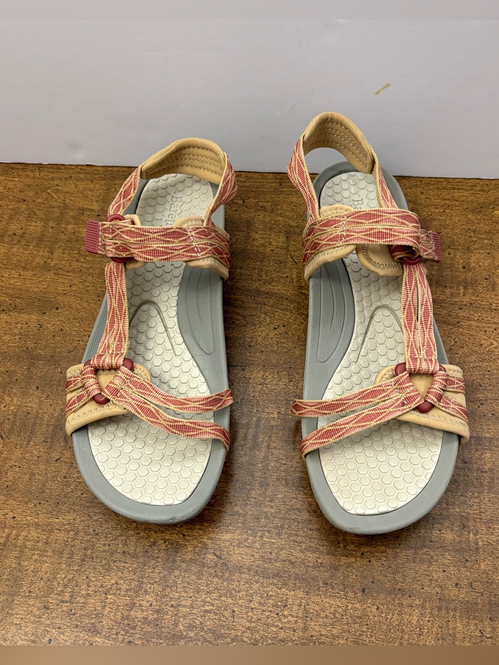 Baretraps Dandy Sport strappy wedge sandals womens 7.5 gray pink tan waterproof